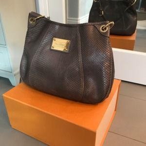 Meet your Posher, Cindy